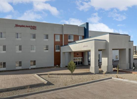 Hampton Inn & Suites Roswell 1