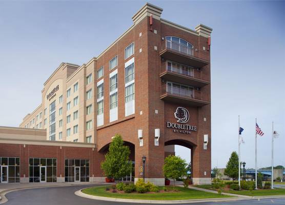 DoubleTree by Hilton Bay City - Riverfront 1