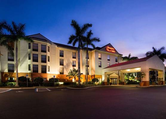 Hampton Inn & Suites Fort Myers Beach/Sanibel Gateway 1