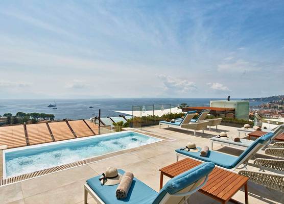 De Bonart Naples, Curio Collection By Hilton 1