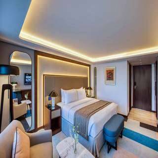 Queen Elizabeth 2 Hotel 1