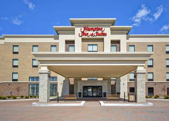 Hampton Inn & Suites Detroit/Warren 1