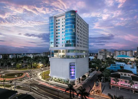 Embassy Suites By Hilton Sarasota 1
