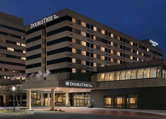 DoubleTree by Hilton Canton Downtown 1