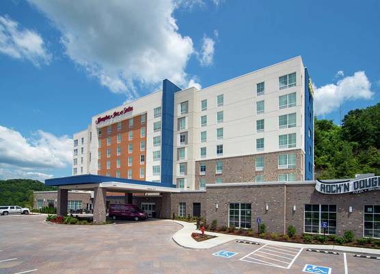 Hampton Inn & Suites by Hilton Nashville North Skyline 1
