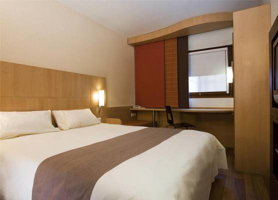 ibis Cambrai 1