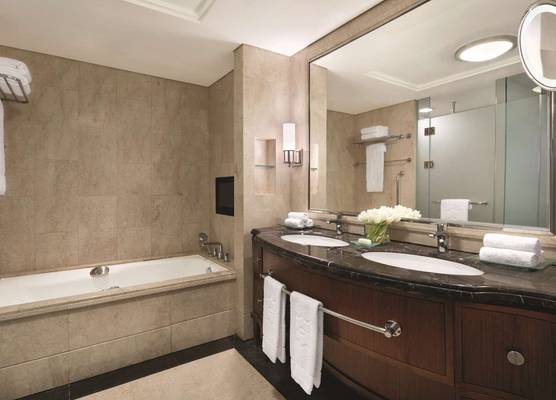 Shangri-La Jakarta 1
