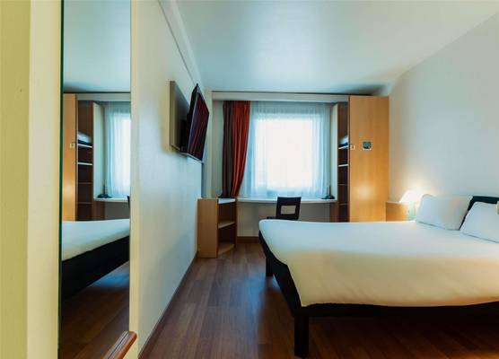 Ibis Barcelona Molins de Rei 1