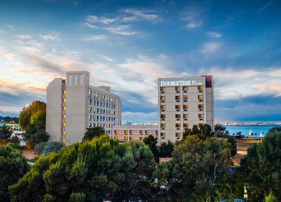DoubleTree by Hilton San Francisco Airport 1