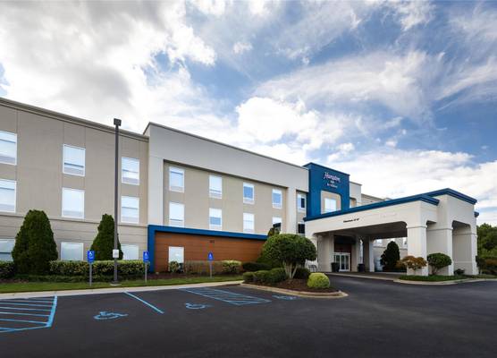 Hampton Inn Easley 1