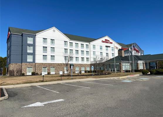 Hilton Garden Inn Lakewood 1
