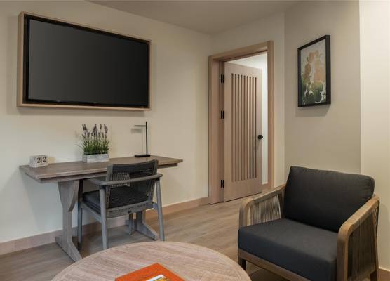 Embassy Suites by Hilton Napa Valley 1