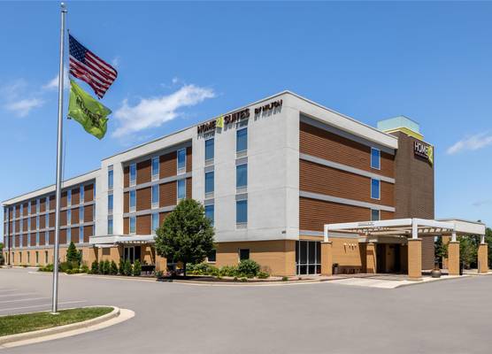 Home2 Suites by Hilton Milwaukee Brookfield 1