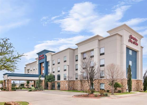 Hampton Inn & Suites Fort Worth/Forest Hill 1