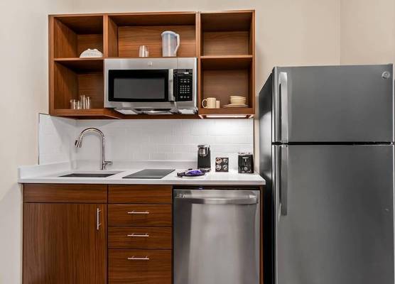Everhome Suites San Antonio Lackland near SeaWorld by Choice Hotels 1