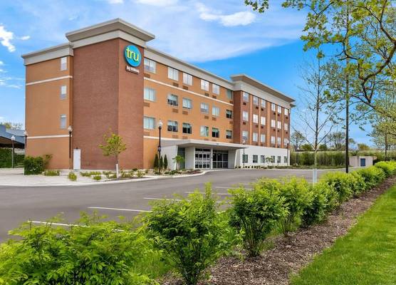 Tru By Hilton Middleburg Heights Cleveland Airport 1
