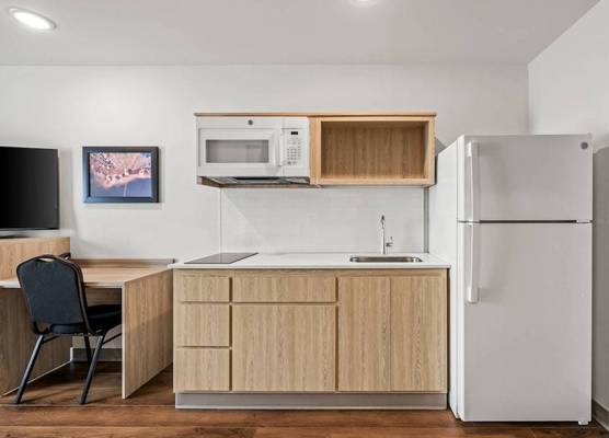 WoodSpring Suites Charlotte Northlake 1