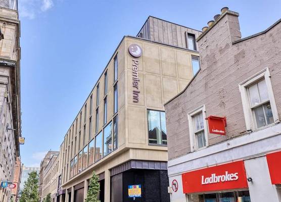 Premier Inn Edinburgh Cc Waverley 1