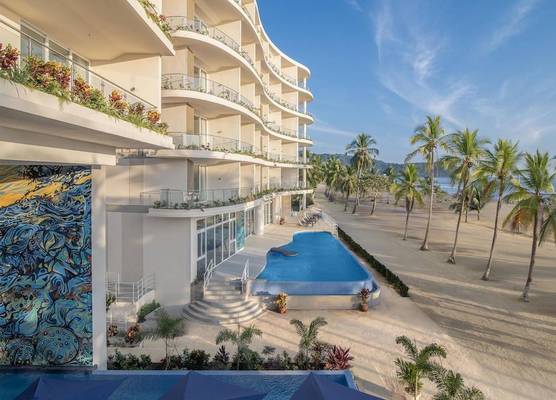 Clarita's Beach Bar & Resort, WorldHotels Elite 1
