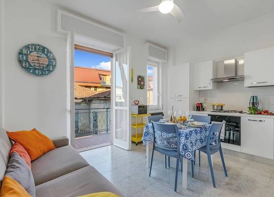 Verdi Loano Beach Apartment With Balcony 1