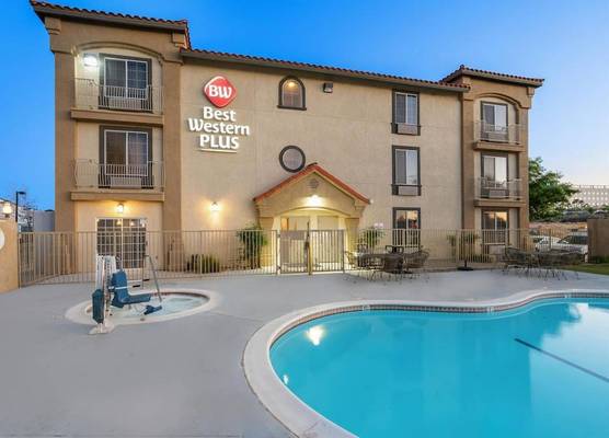 Best Western Plus John Jay Inn & Suites 1
