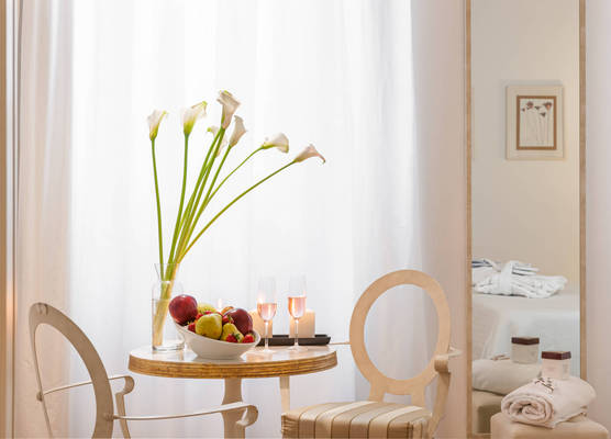 Boutique Room 1