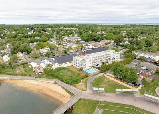 The Harbor Front Inn 1