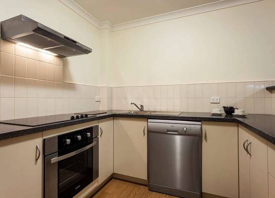 BEST WESTERN NORTHBRIDGE APARTMENTS 1