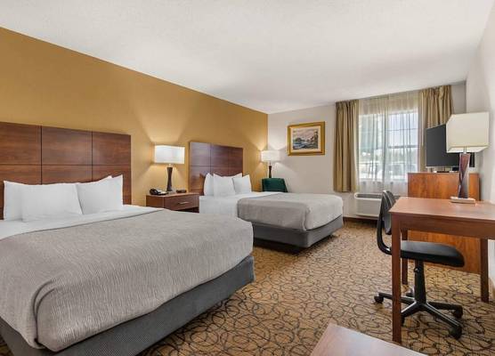 Quality Inn & Suites Manistique 1