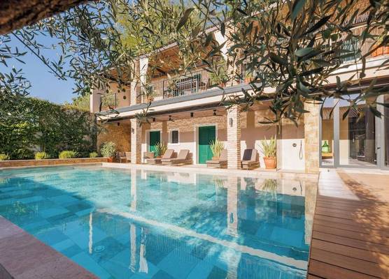 Vila ROBIDA & SPA 1