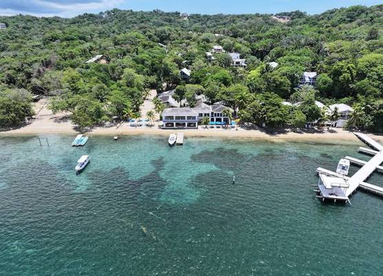 Luna Beach Luxury Boutique Beach Front Resort 1