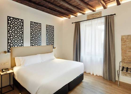 Sercotel Granada Suites 1