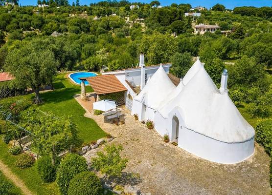 La Casa Sulla Roccia Trulli Pool 1