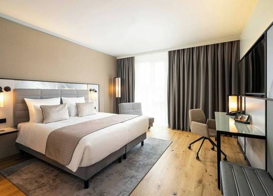 Leonardo Royal Hotel Cologne Bonn Airport 1