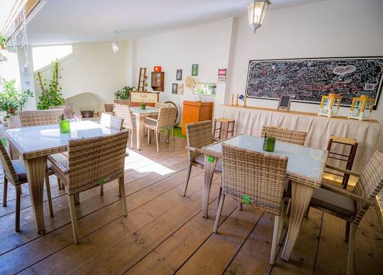 V&V Suite & Breakfast 1
