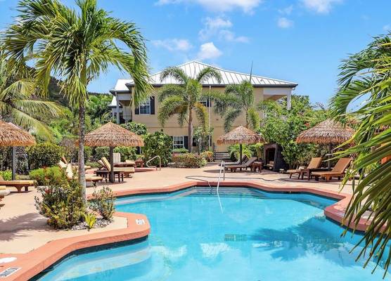 Colibri Court Antigua 1