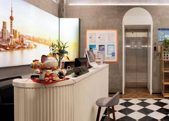 Boke Inn (Shanghai Loushanguan Road Subway Station Branch) 1