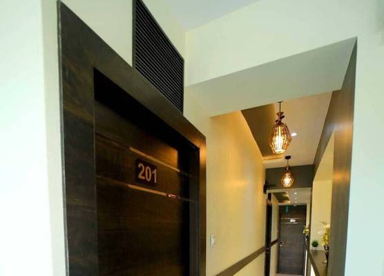 N.M. Hotel 1