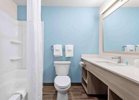 WoodSpring Suites Pensacola West 1