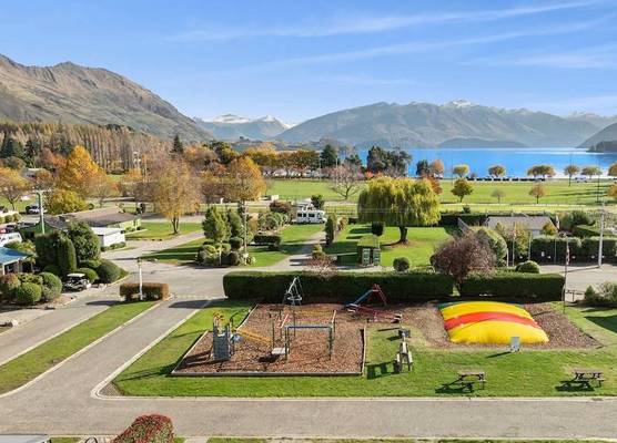 Hampshire Holiday Parks - Wanaka 1