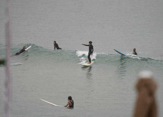 Waves Hunter Surf House 1