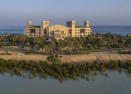 Anantara Desert Islands Resort & Spa 1