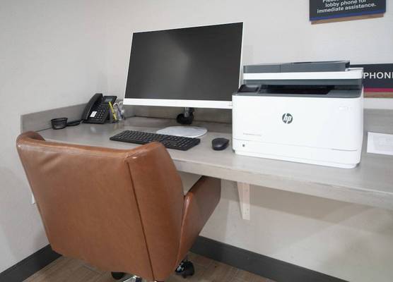 Candlewood Suites ORANGE by IHG 1