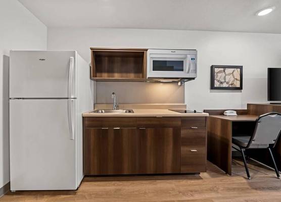WoodSpring Suites Loves Park - Rockford 1