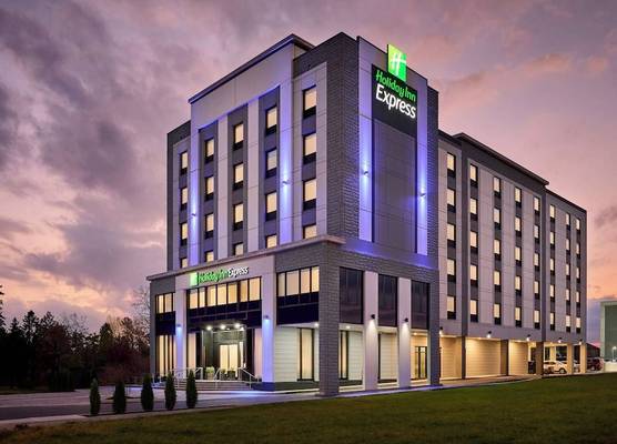 Holiday Inn Express Hamilton - Upper James by IHG 1