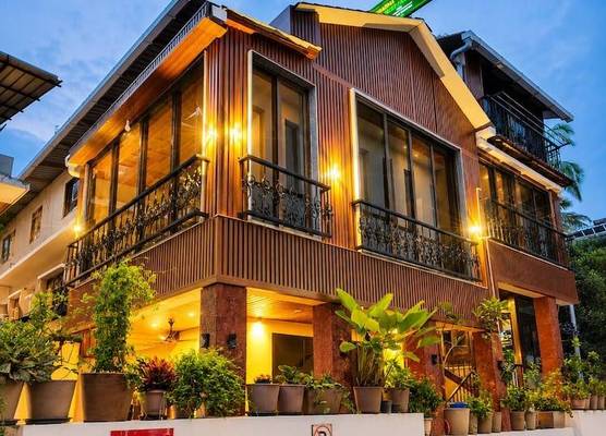 Shradha luxury room 1