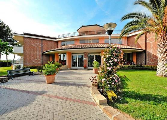 Villa in Cecina Mare Near Sandy Beaches 1