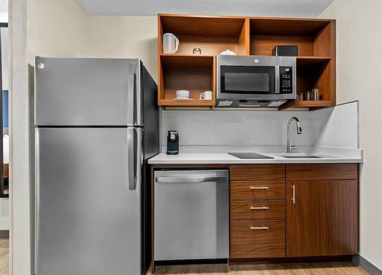 Everhome Suites Yuma East I-8 by Choice Hotels 1