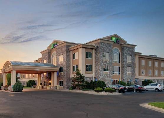 Holiday Inn Express & Suites SAGINAW by IHG 1
