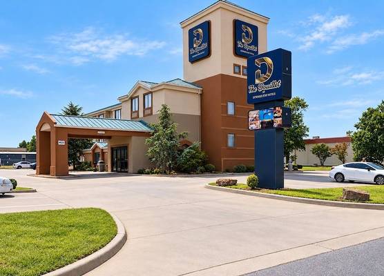 The Douillet by Demeure Hotels 1